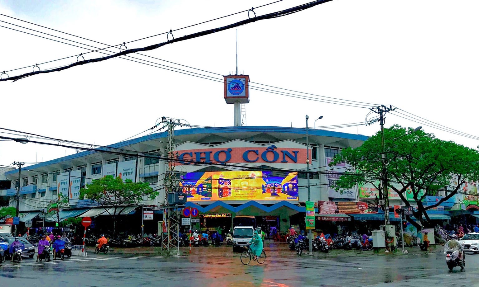 Review chợ Cồn Đà Nẵng: Thiên đường ẩm thực và mua sắm