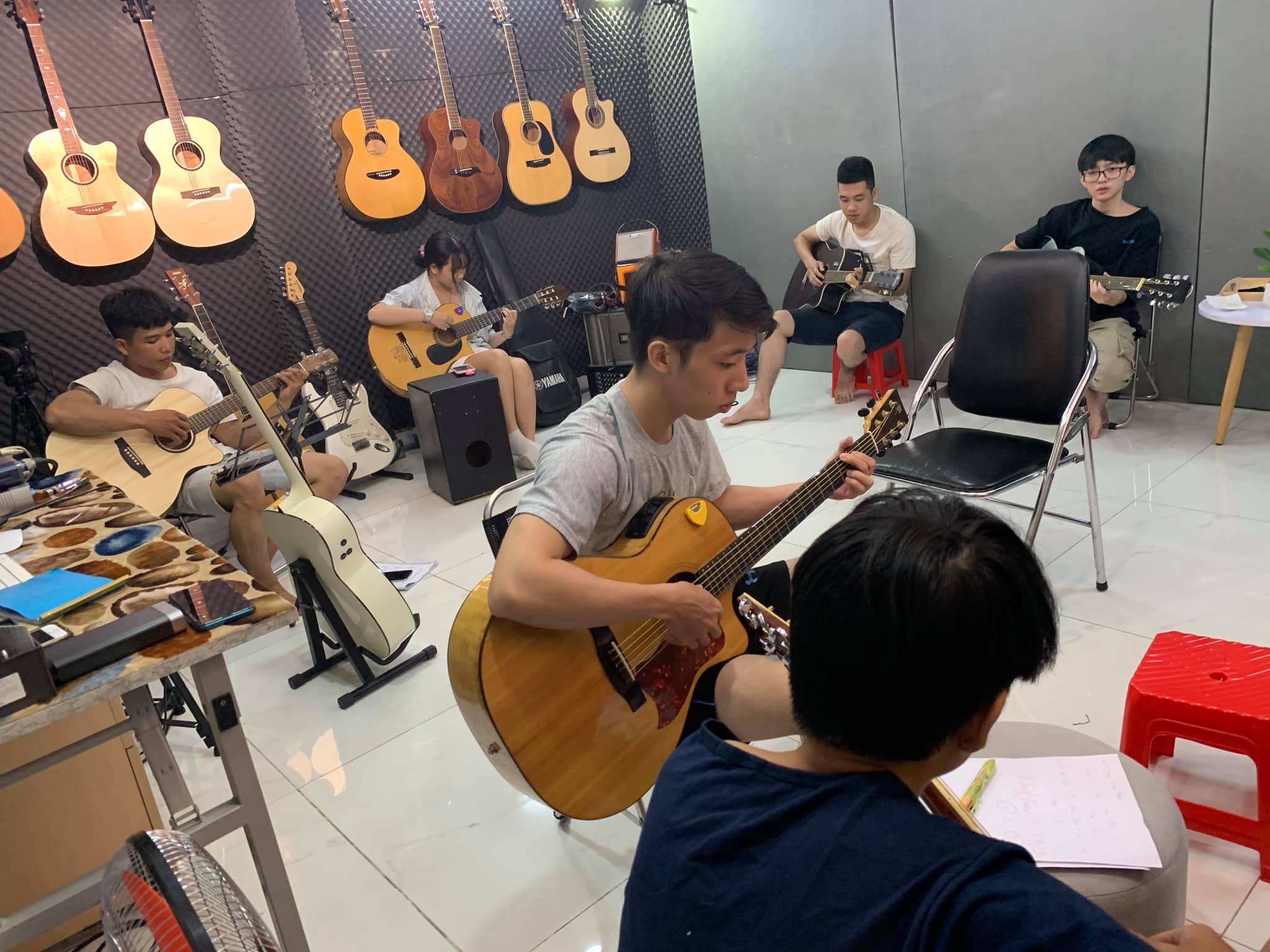 địa chỉ học guitar Đà Nẵng