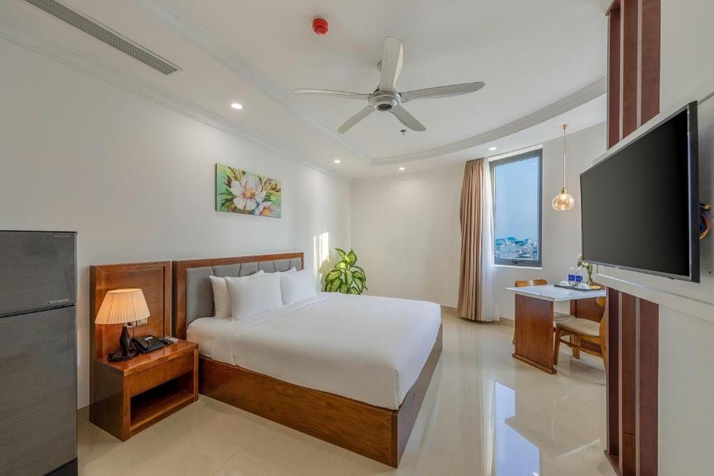 K Hotel Sauna and Massage 12 14212409