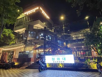 blue house bbq restaurant 2 204fff4d