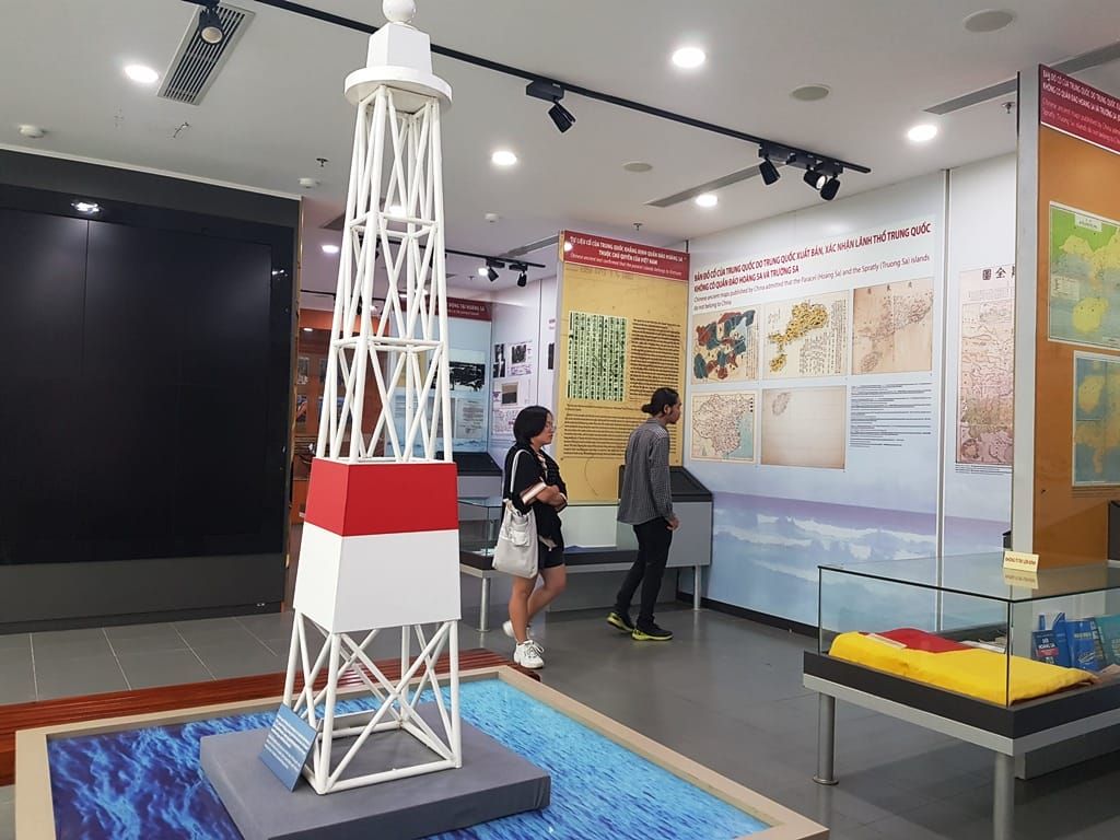 nha trung bay hoang sa 2 20cdd084