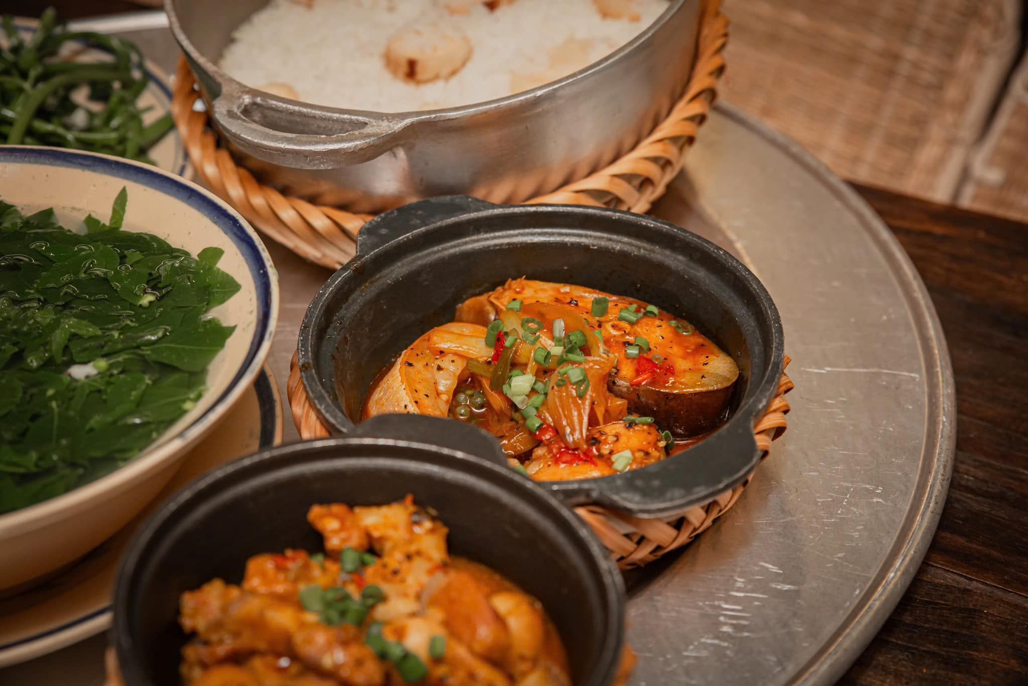 Tiem com bao cap 1975 8 5f537a2e