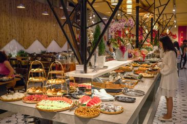 doc moc buffet 3 64e7e99e