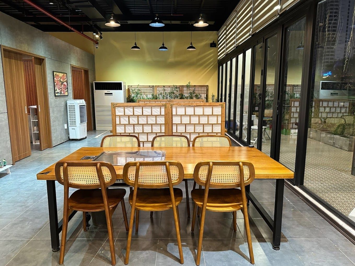 blue house bbq restaurant 6 89ba79f3