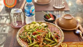 com nieu huong dong 8 8f6f7f0c