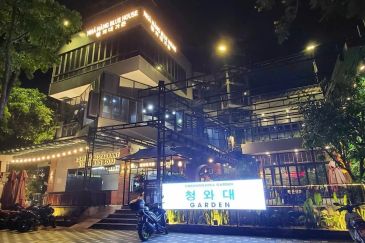 Blue House BBQ Restaurant