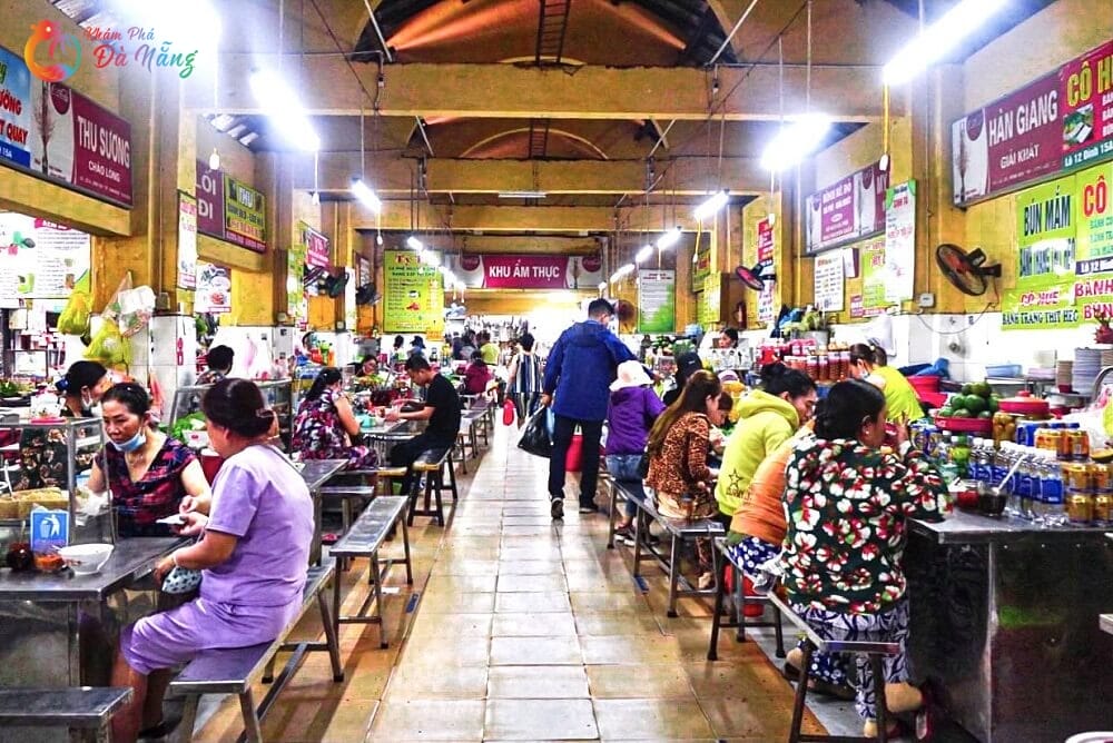 Khu food court chợ cồn Đà Nẵng 