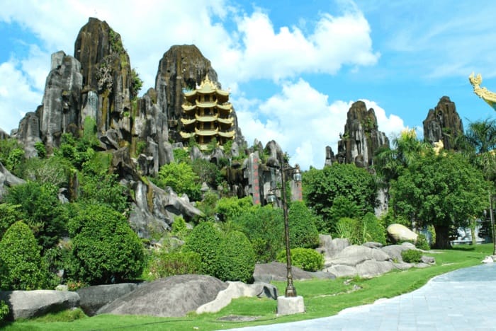 du lich tu tuc Da Nang Hue