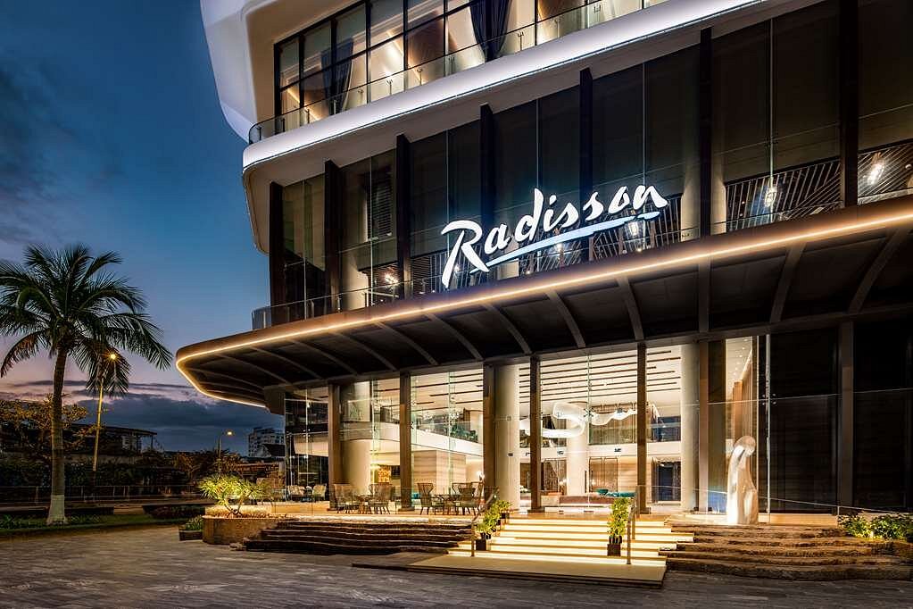 Khách sạn Radisson Đà Nẵng – 170 Võ Nguyên Giáp, Phước Mỹ, quận Sơn Trà, thành phố Đà Nẵng