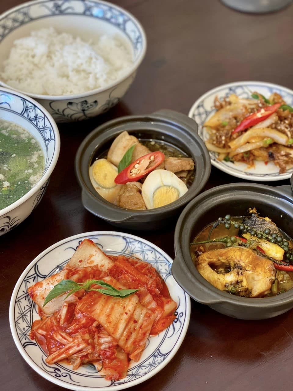 Nhà hàng Phở House