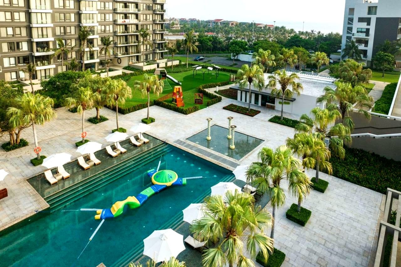 Pool House Restaurant