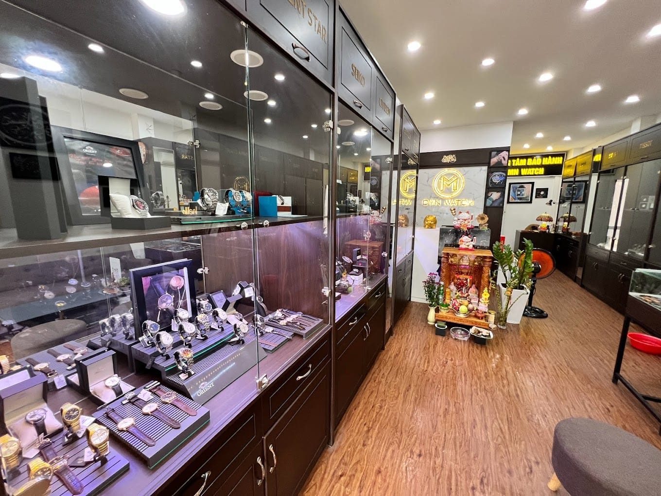 Cửa hàng đồng hồ giá rẻ Đà Nẵng