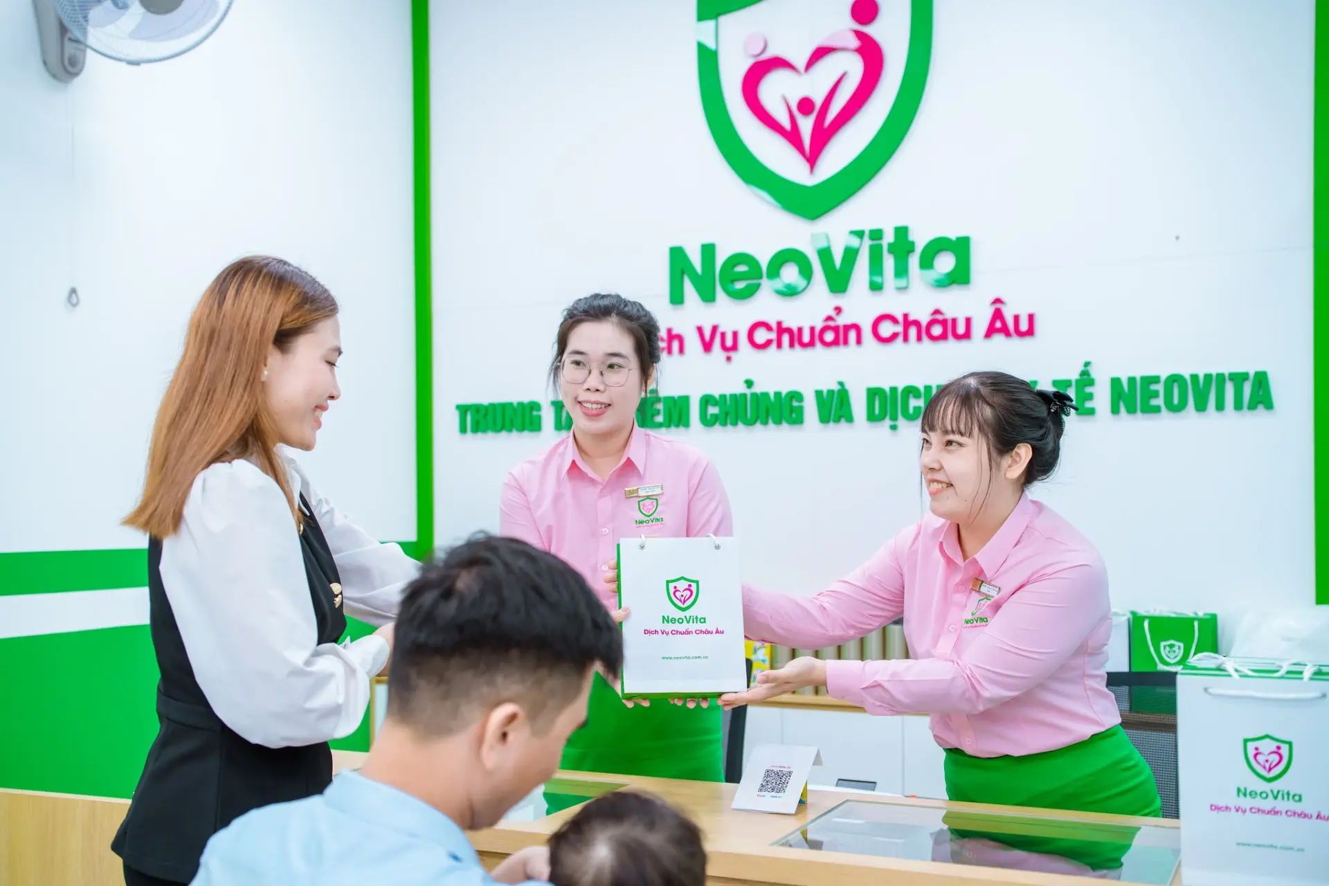 NeoVita - Trung tâm tiêm chủng và dịch vụ y tế