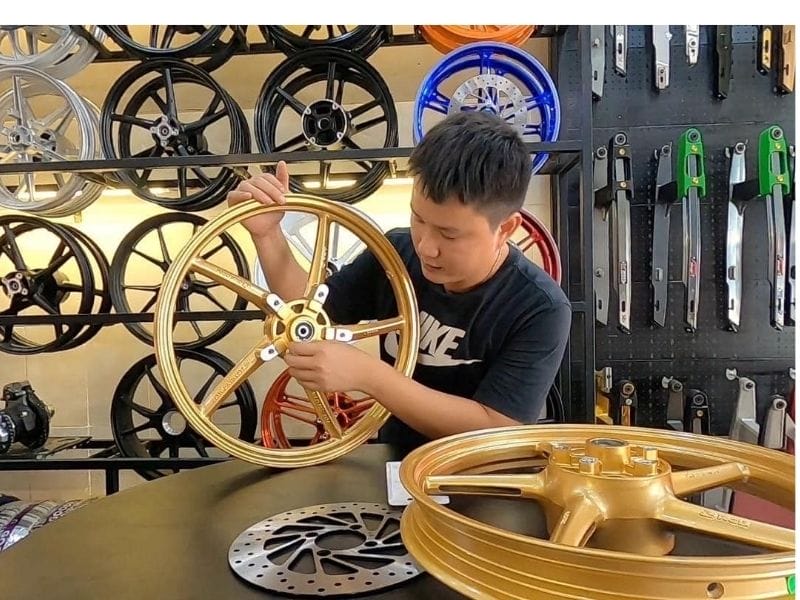Cửa hàng phụ tùng xe máy tại Đà Nẵng