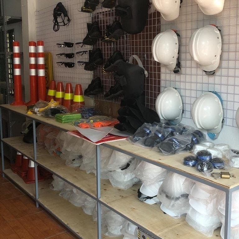 thiết bị bảo hộ