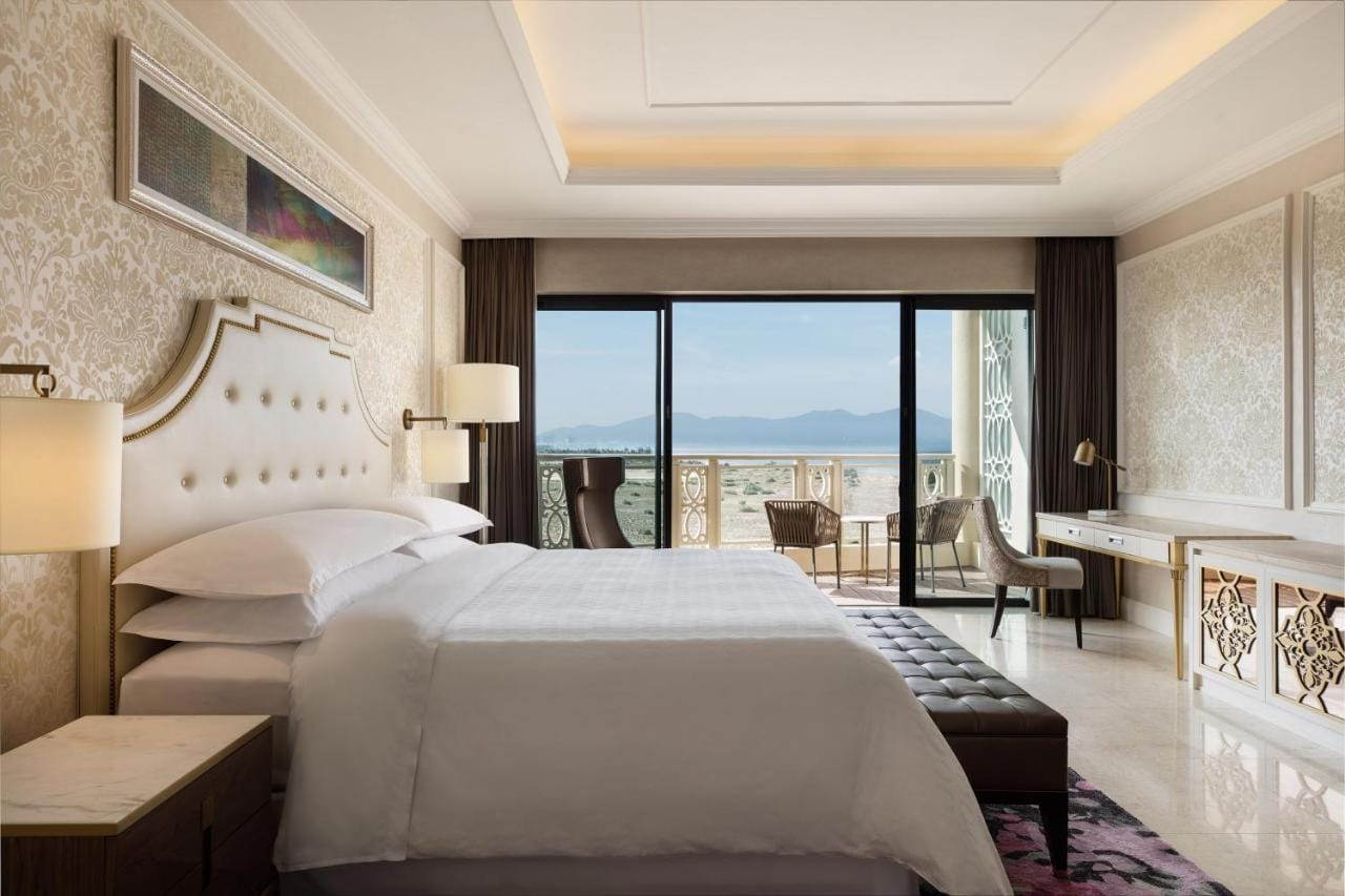 Đặt phòng Sheraton Grand Danang cho kỳ nghỉ gia đình
