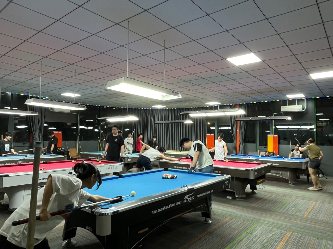 rainbow billiards club
