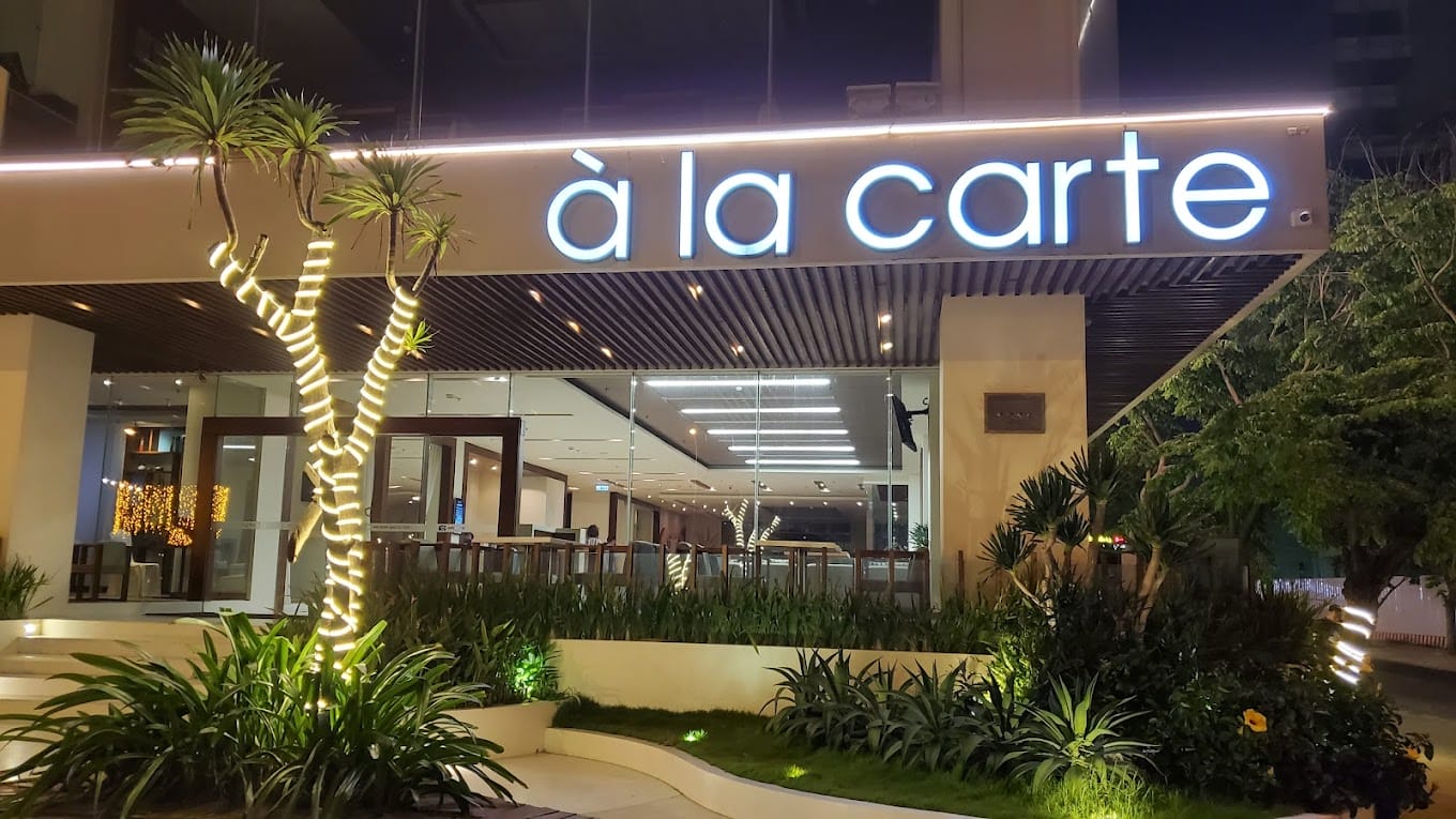 A La Carte Da Nang Beach