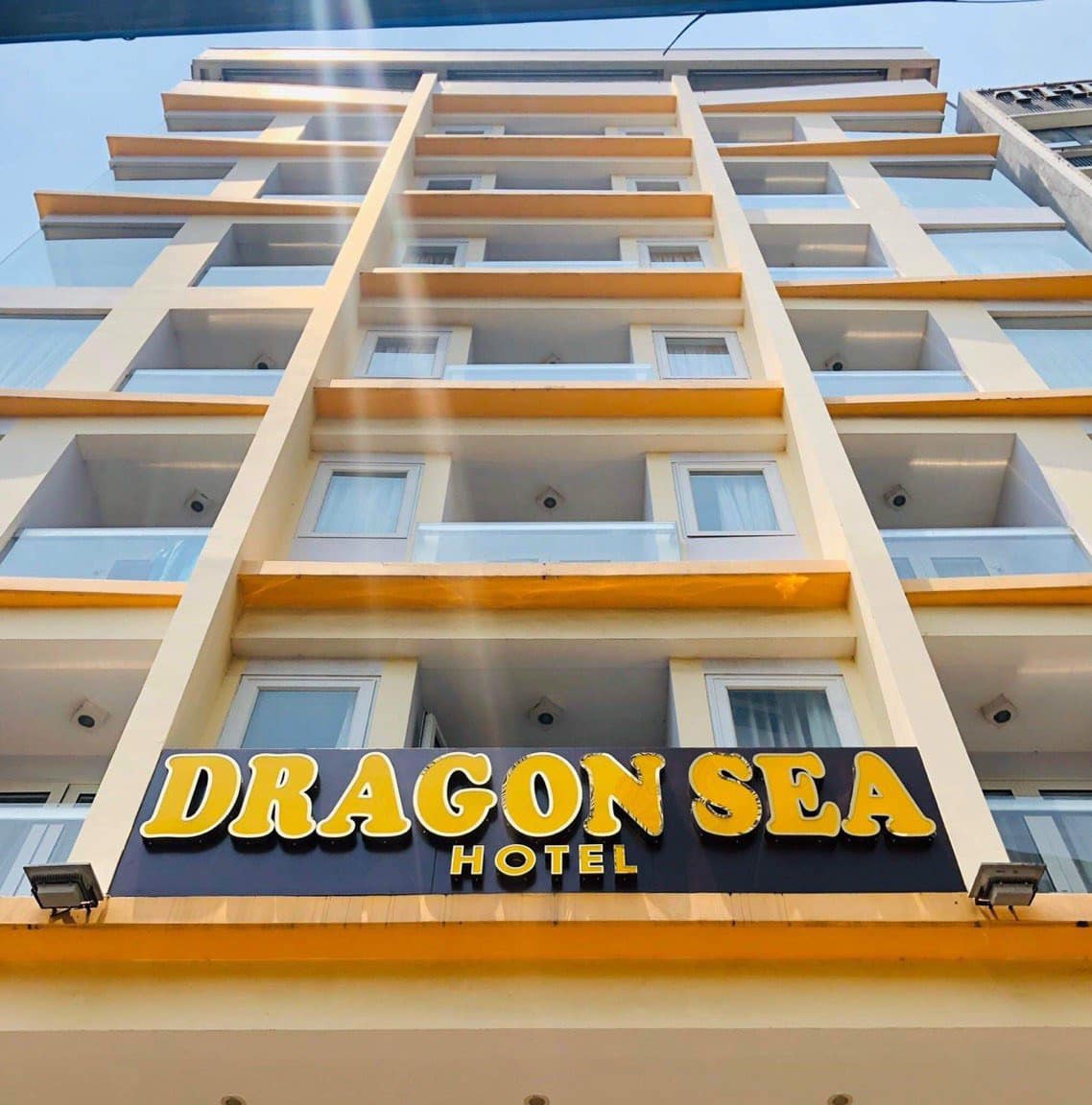 Khách sạn Dragon Sea