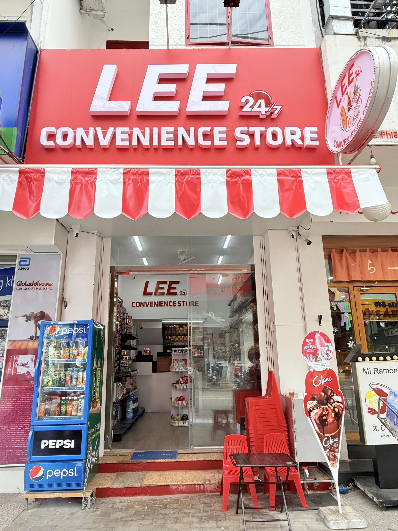 lee 247 convenience store