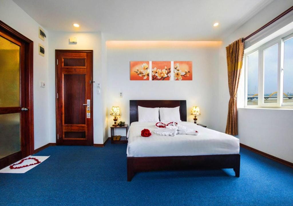 Legacy Riverside Danang Hotel