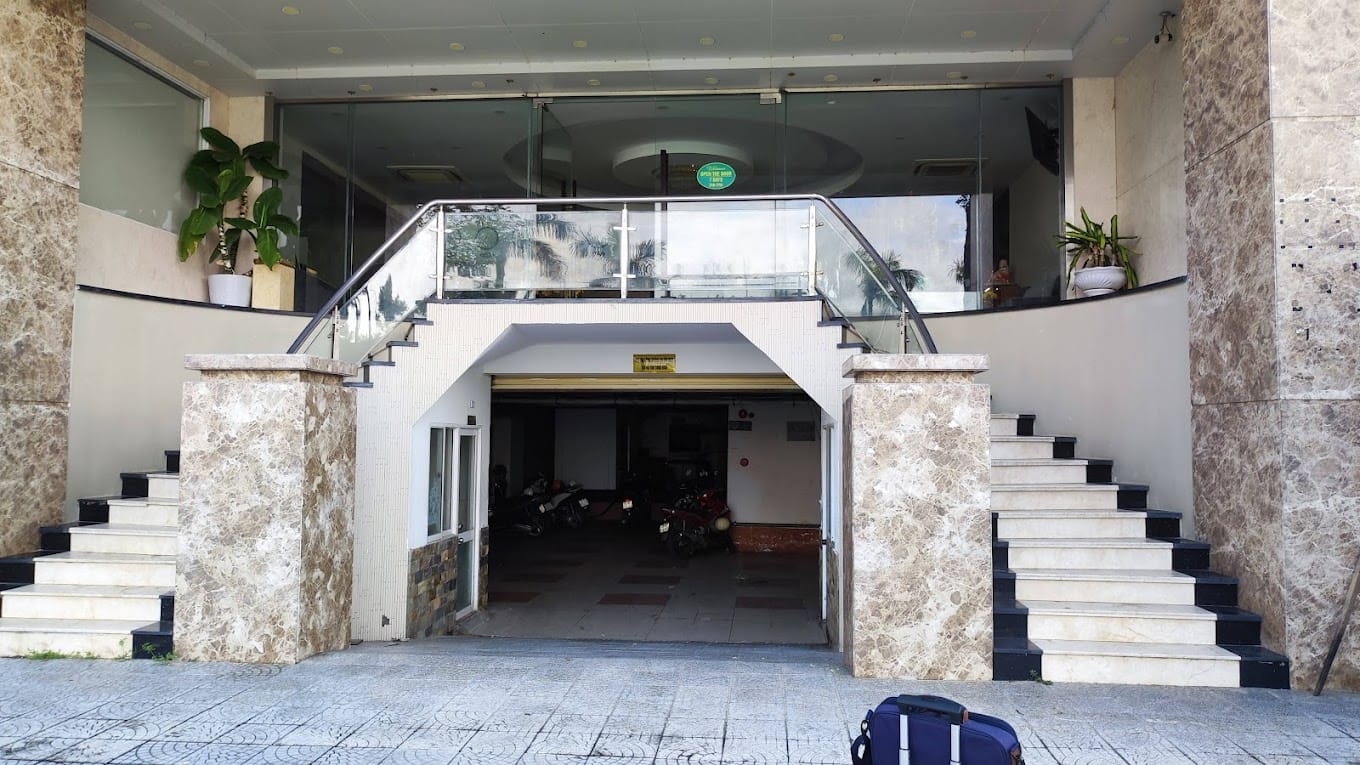 Legacy Riverside Danang Hotel