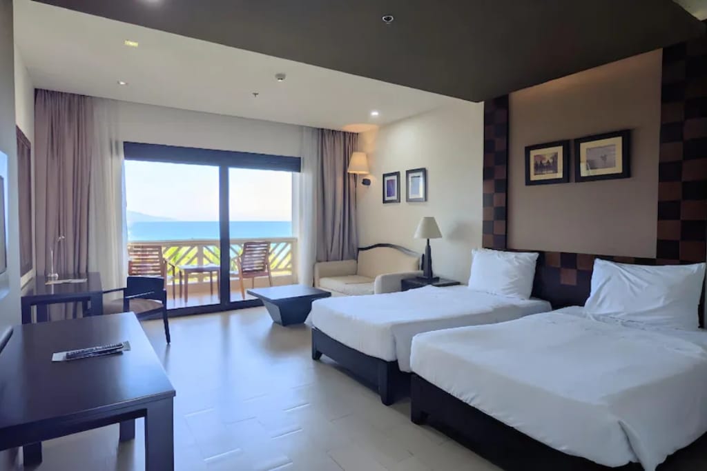 Olalani Resort & Condotel