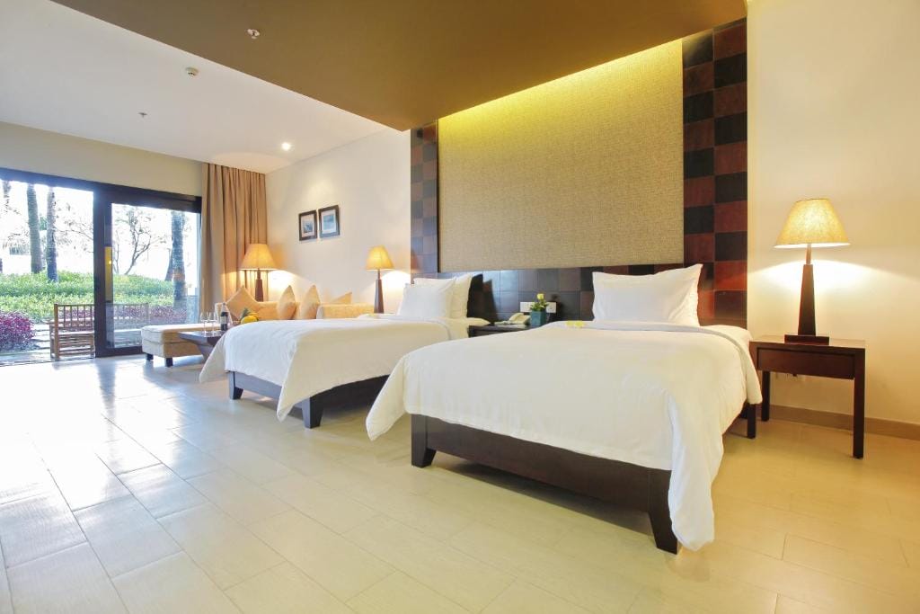 Olalani Resort & Condotel