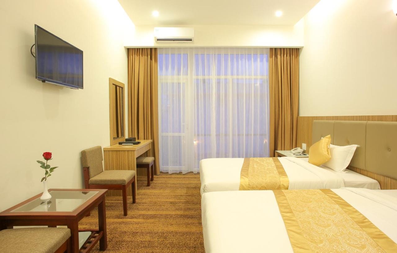 đặt phòng Red Palace Hotel