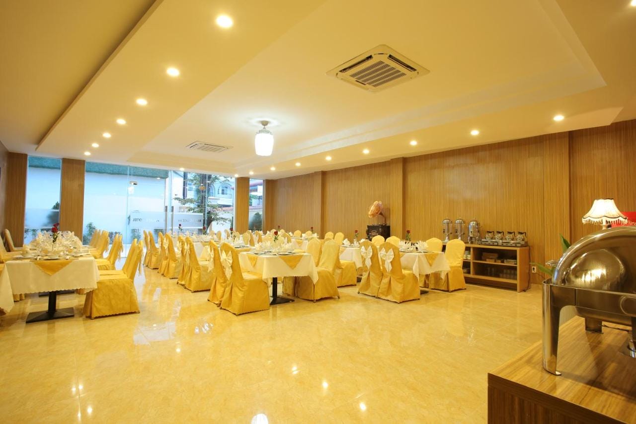 Red Palace Hotel Danang