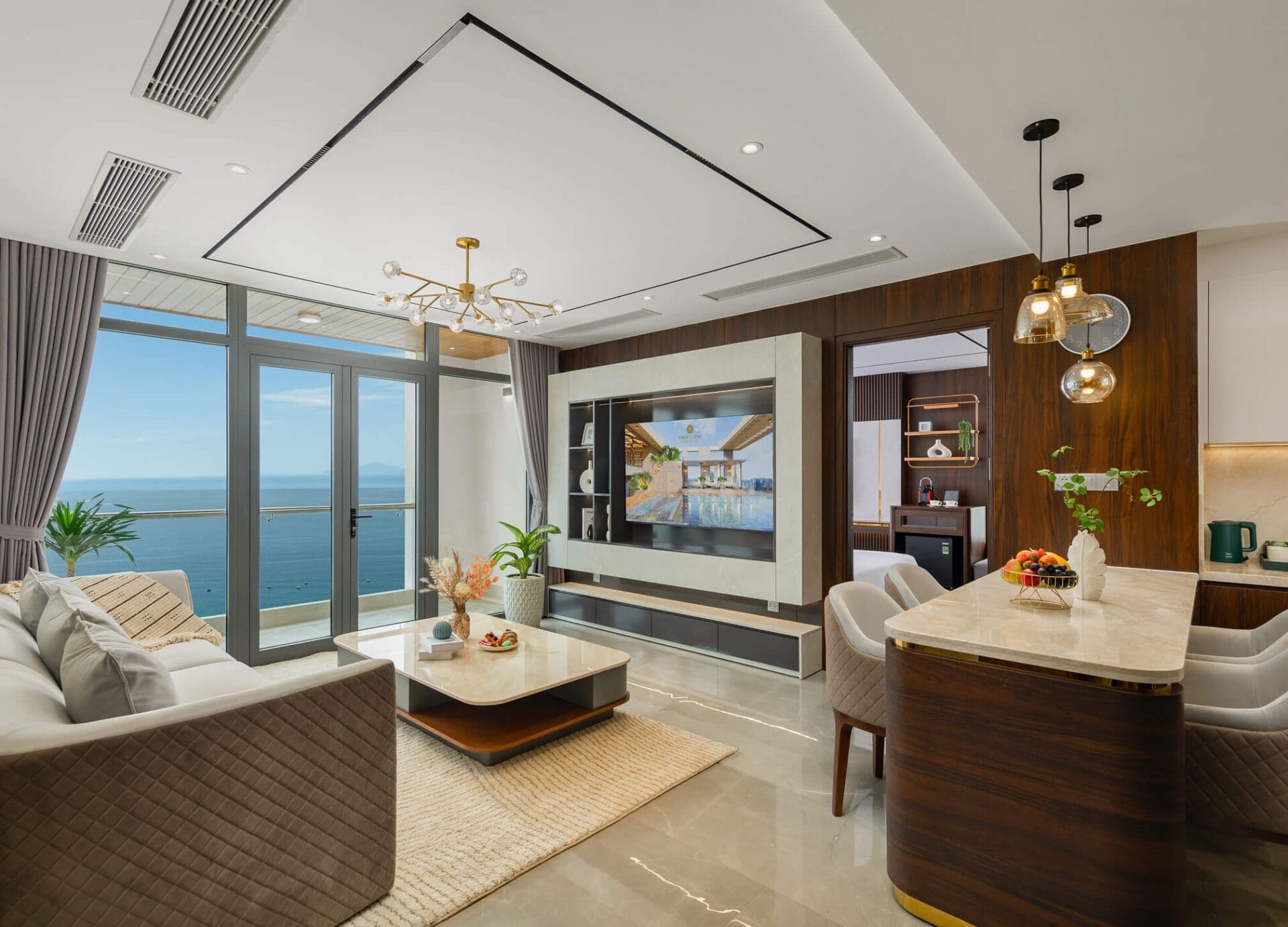Luxury Suite Ocean View 5 1 1