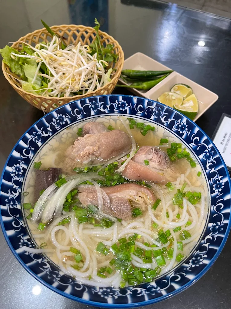 Bún bò Chum