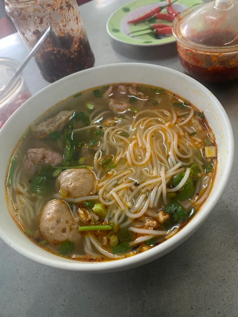 Bún bò Huế chị Hồng