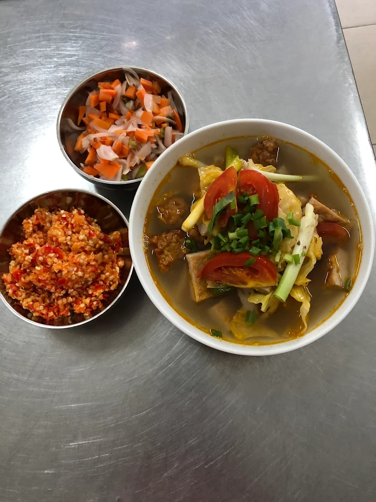 Bún chả cá Cô Mai
