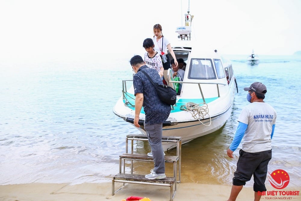 Đại Việt Tourist đầu tư Cano đời mới nhất di chuyển nhanh chóng và an toàn