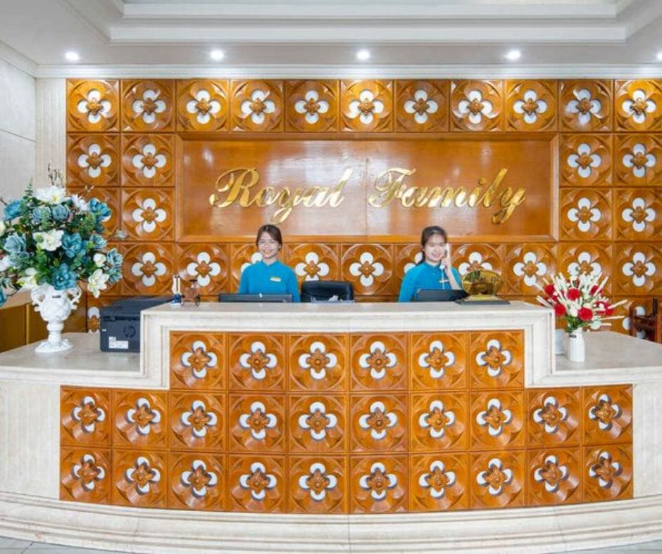 Khách sạn Royal Ocean