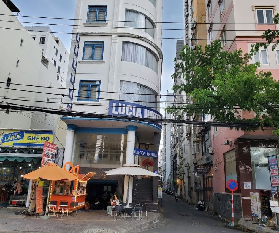 khách sạn Lucia Beach Hotel