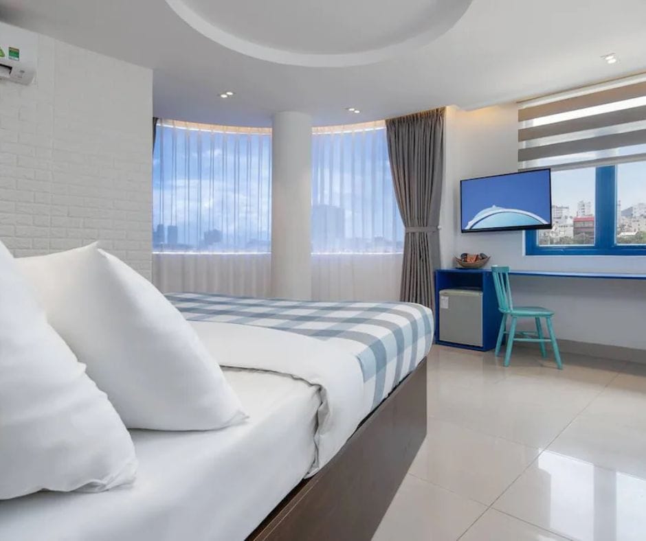 khách sạn Lucia Beach Hotel