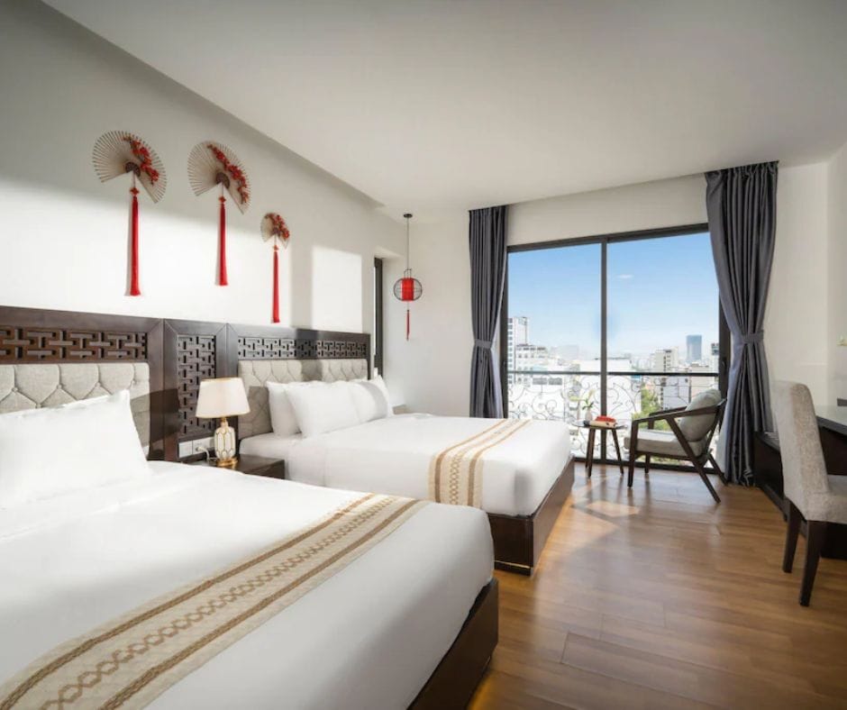 Khách sạn Royal Ocean