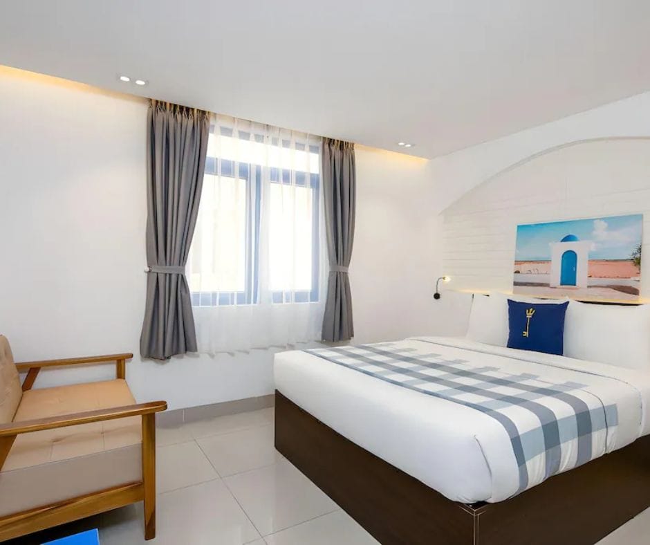 khách sạn Lucia Beach Hotel